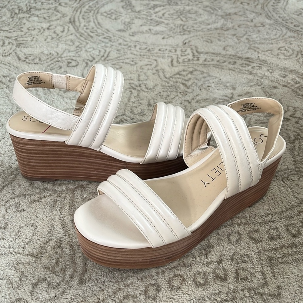 Sole Society So-Amberly Cream Wedge